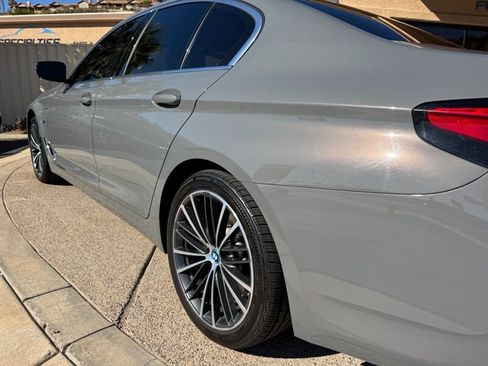 Used 2022 BMW 530e xDrive 530e xDrive w/ Premium Package image 23