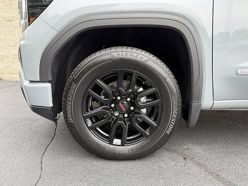 Used 2024 GMC Sierra 1500 Elevation AWD/4WD image 7