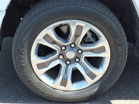 Used 2023 RAM 1500 Limited w/ Body Color Bumper Group AWD/4WD image 9