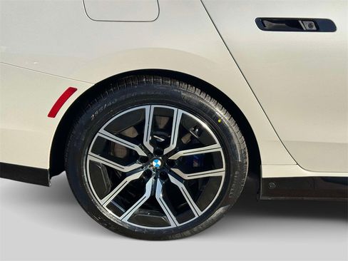 Certified 2024 BMW i7 M70 w/ Executive Package image 8