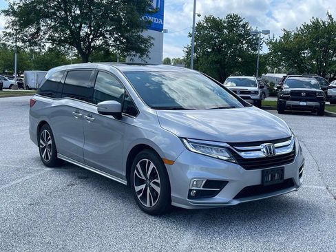 Used 2018 Honda Odyssey Elite image 3