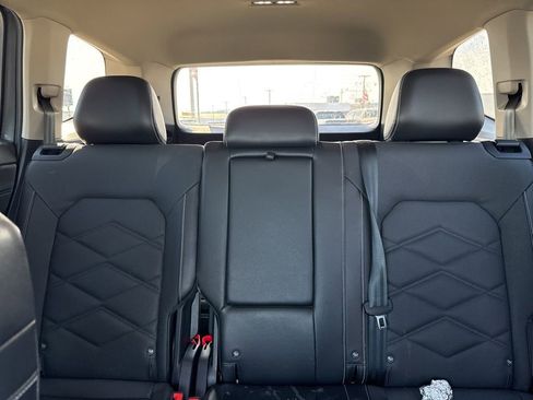 Used 2024 Volkswagen Atlas SE FWD image 30