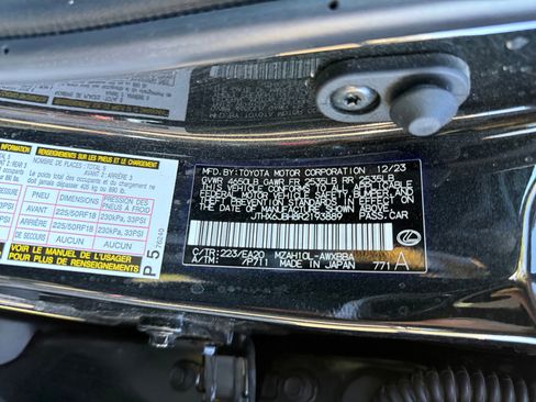 Used 2024 Lexus UX 250h image 25