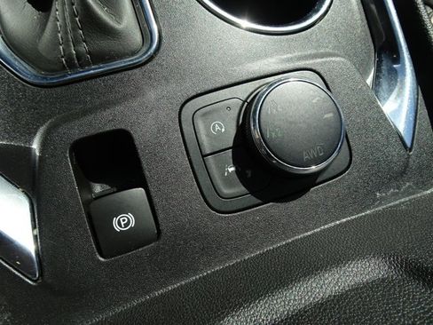 Certified 2023 Chevrolet Traverse Premier w/ Redline Edition image 18