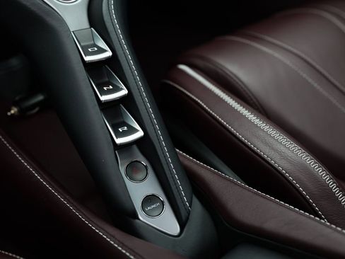 Used 2018 McLaren 720S Performance image 30