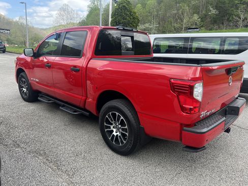 Used 2024 Nissan Titan SV w/ Accessory Utility Package AWD/4WD image 5