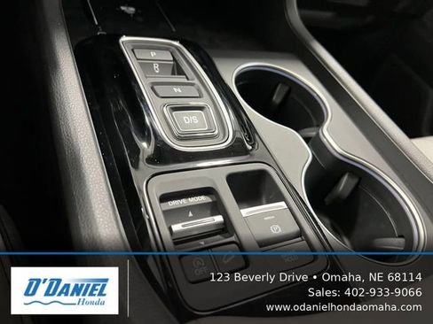 Used 2025 Honda Pilot Elite image 21