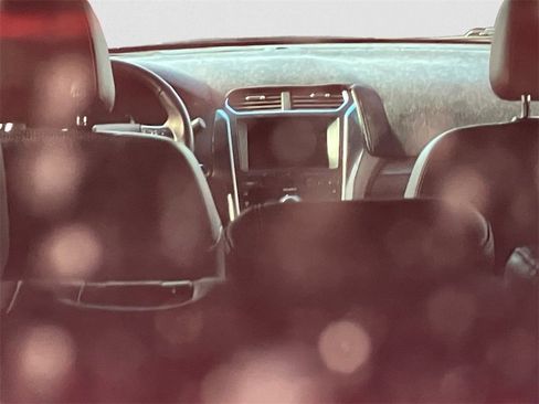 Used 2016 Ford Explorer Sport w/ Equipment Group 401A image 6