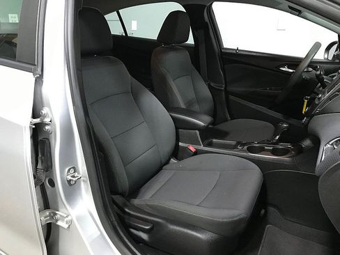 Used 2019 Chevrolet Cruze LS w/ LS Fleet Convenience Package FWD image 14