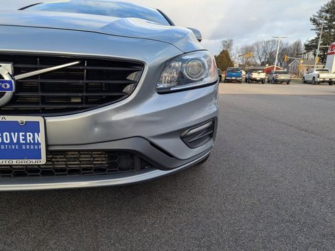 Used 2017 Volvo S60 T5 Dynamic image 10