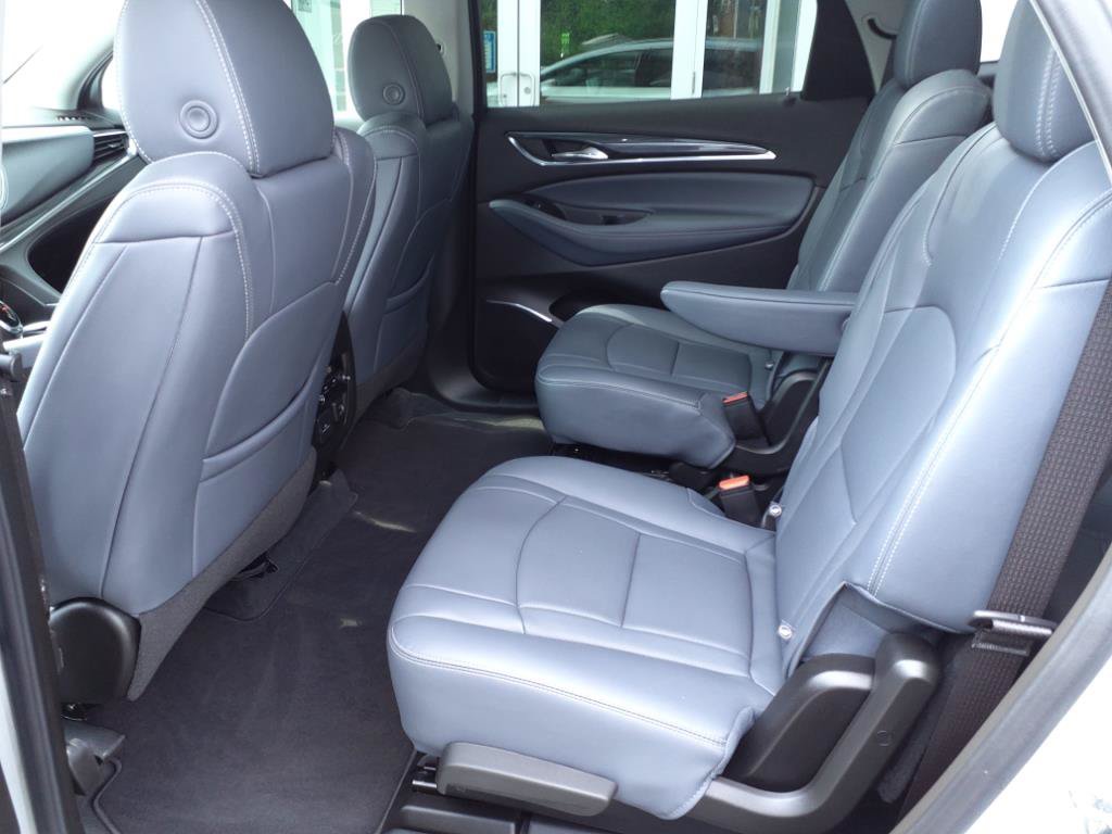 Used 2021 Buick Enclave Essence w/ Sport Touring Edition AWD/4WD image 10