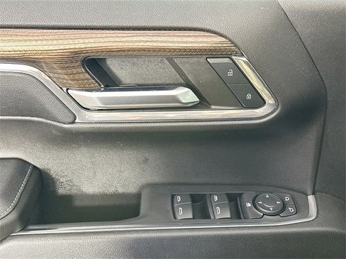 Used 2024 Chevrolet Silverado 1500 LT image 24