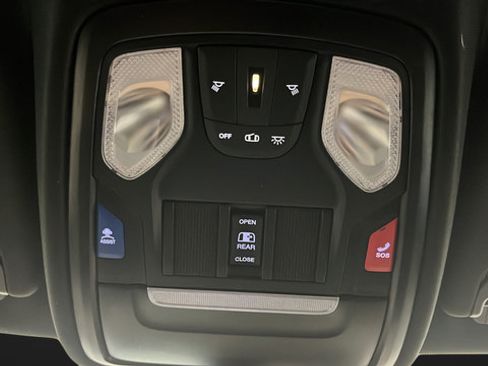 Used 2025 RAM 1500 Big Horn AWD/4WD image 37