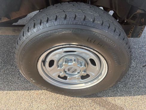Used 2017 Ford F250 XL w/ XL Decor Group AWD/4WD image 18