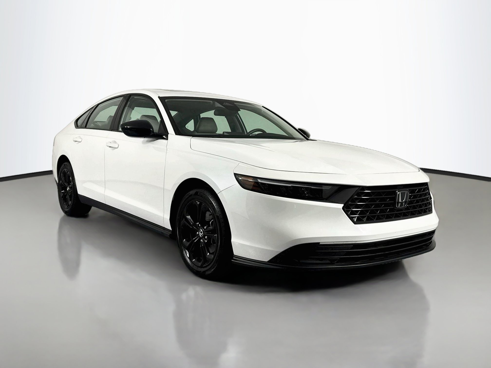 Certified 2025 Honda Accord SE image 3