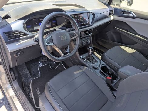 Used 2022 Volkswagen Taos SE image 25