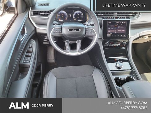 New 2025 Jeep Grand Cherokee L Altitude AWD/4WD image 7