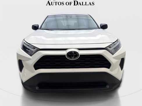 Used 2025 Toyota RAV4 LE FWD image 3
