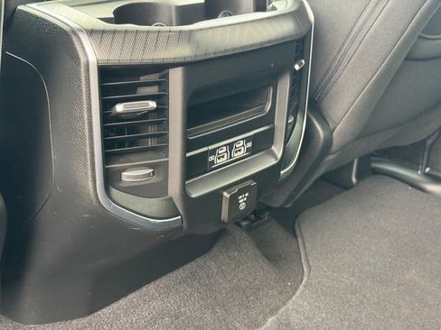 Used 2025 RAM 1500 Big Horn AWD/4WD image 9
