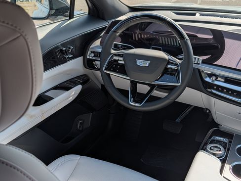 New 2026 Cadillac Lyriq Luxury w/ LPO, Floor Liner Package image 7