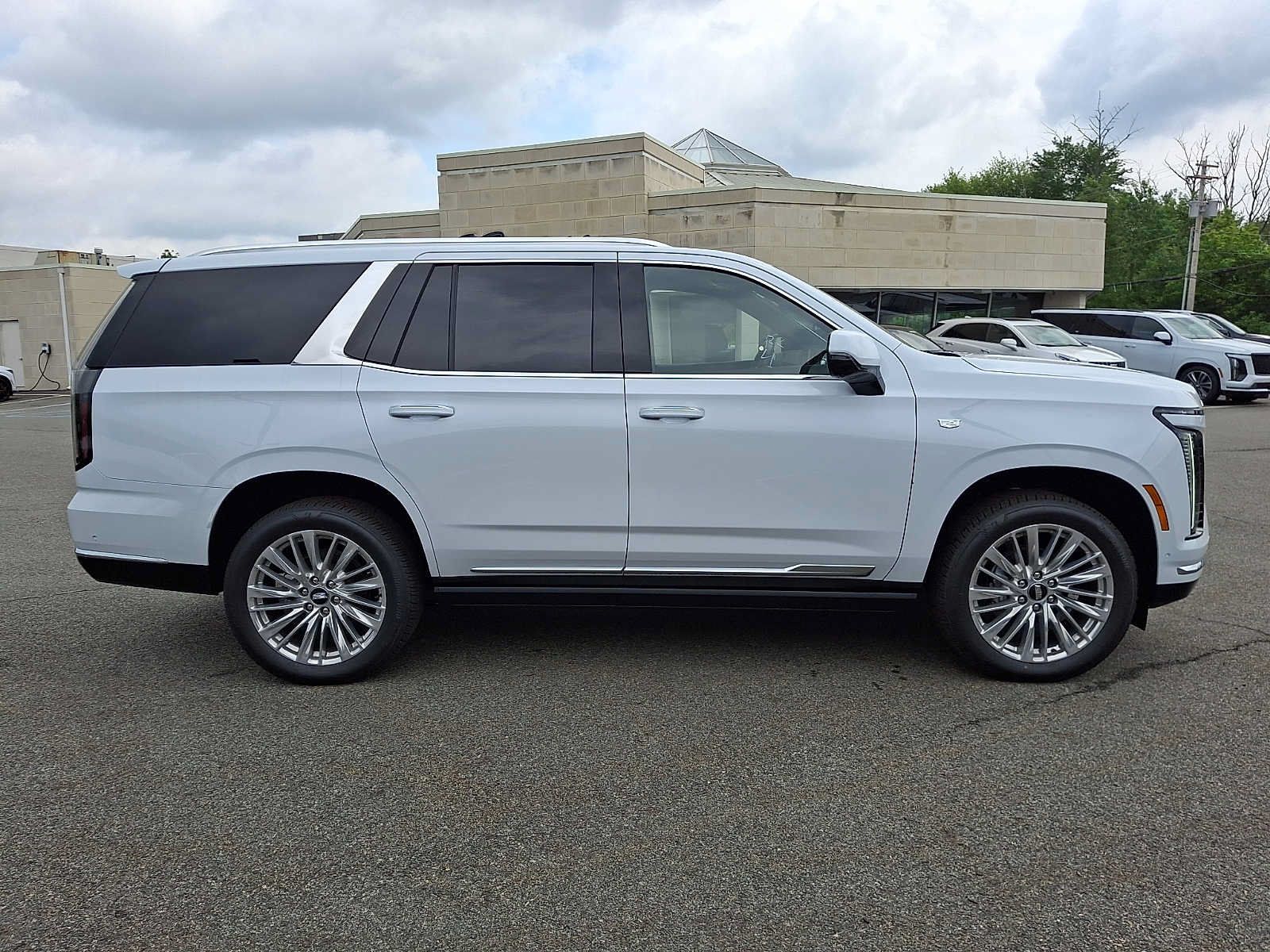 Used 2026 Cadillac Escalade Luxury w/ Touring Package AWD/4WD image 8