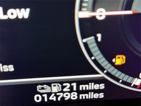 Used 2023 Mitsubishi Outlander SEL image 17