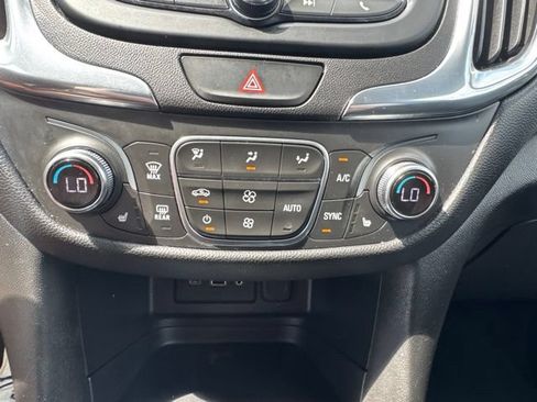 Used 2020 Chevrolet Equinox LT AWD/4WD image 19