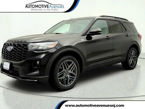 Used 2025 Ford Explorer ST-Line w/ ST-Line Street Pack AWD/4WD image 1
