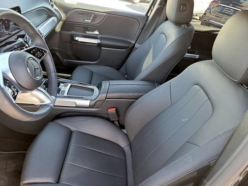 New 2025 Mercedes-Benz GLB 250 image 16