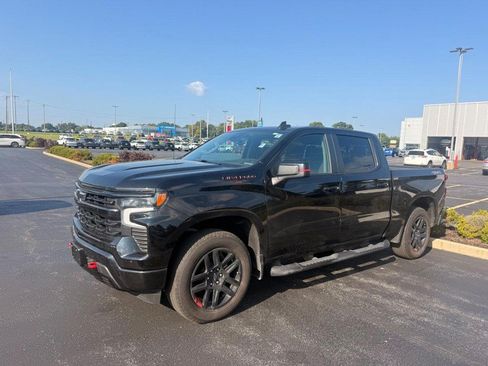 Used 2024 Chevrolet Silverado 1500 RST w/ Redline Edition AWD/4WD image 2