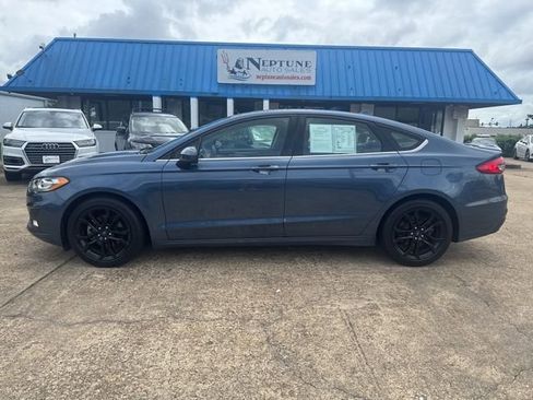 Used 2019 Ford Fusion SE w/ Equipment Group 151A image 8