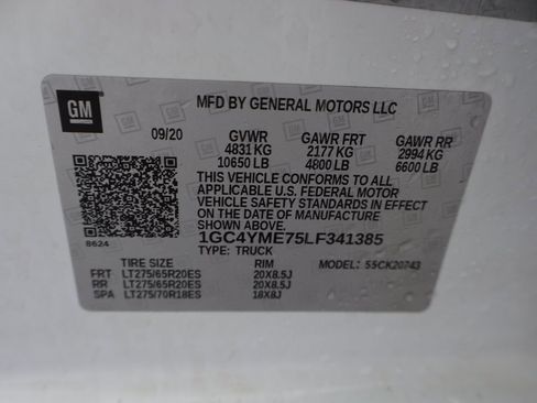 Used 2020 Chevrolet Silverado 2500 Custom w/ Custom Value Package image 14