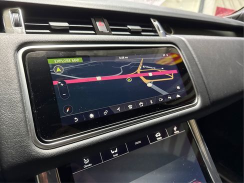 Used 2019 Land Rover Range Rover Sport HSE image 23