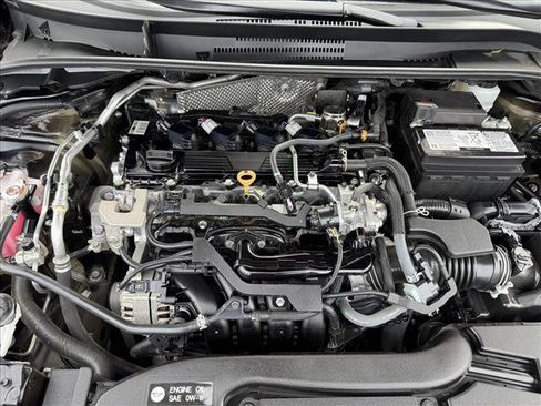 Used 2024 Toyota Corolla LE image 21
