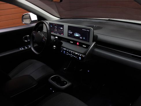 Used 2024 Hyundai Ioniq 5 SEL image 34