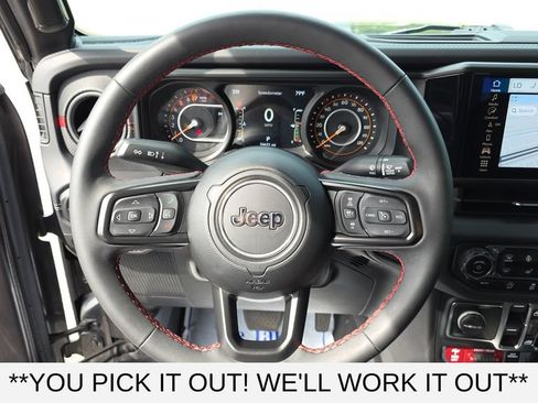 Used 2024 Jeep Gladiator Rubicon w/ Technology Group AWD/4WD image 16