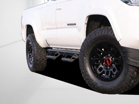 Certified 2021 Toyota Tacoma SR image 3