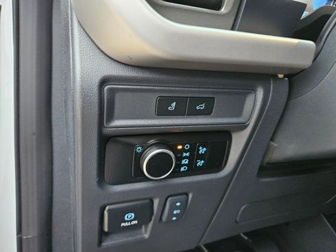 Used 2024 Ford Expedition XLT AWD/4WD image 24