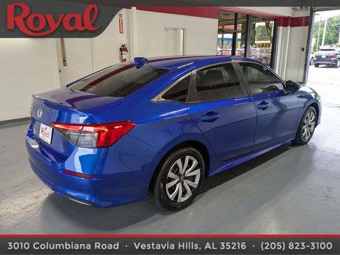 Used 2024 Honda Civic LX image 4