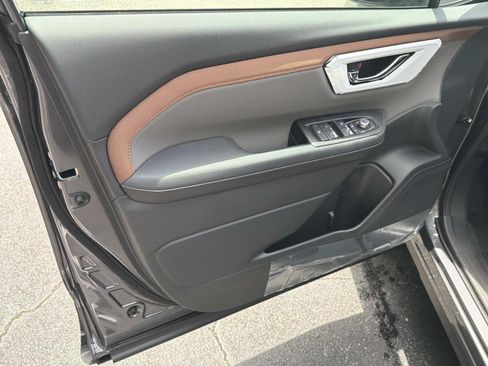 New 2026 Subaru Forester Sport AWD/4WD image 10