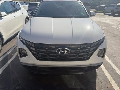 Certified 2023 Hyundai Tucson SEL w/ Convenience Package image 3