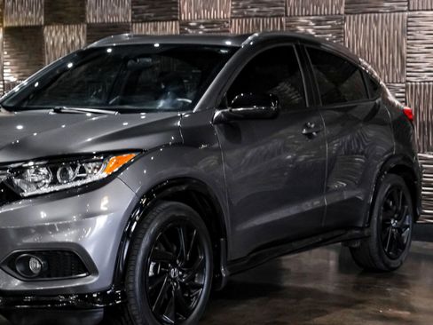 Used 2022 Honda HR-V Sport image 8