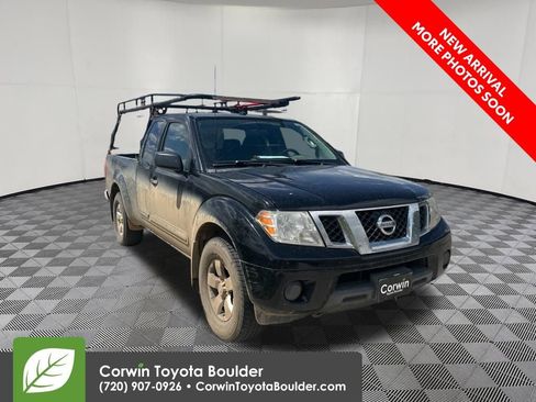 Used 2013 Nissan Frontier SV AWD/4WD image 1
