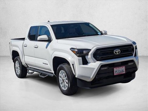 Used 2024 Toyota Tacoma SR5 image 3