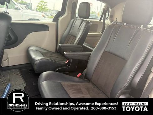 Used 2019 Dodge Grand Caravan SXT FWD image 8