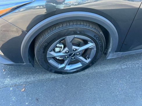 Used 2025 Kia K4 LXS image 29