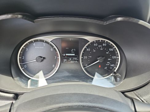 Used 2025 Nissan Versa S FWD image 24