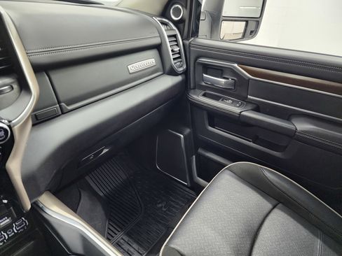 Used 2023 RAM 3500 Laramie image 12