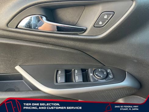 Certified 2024 Chevrolet Trax RS FWD image 17