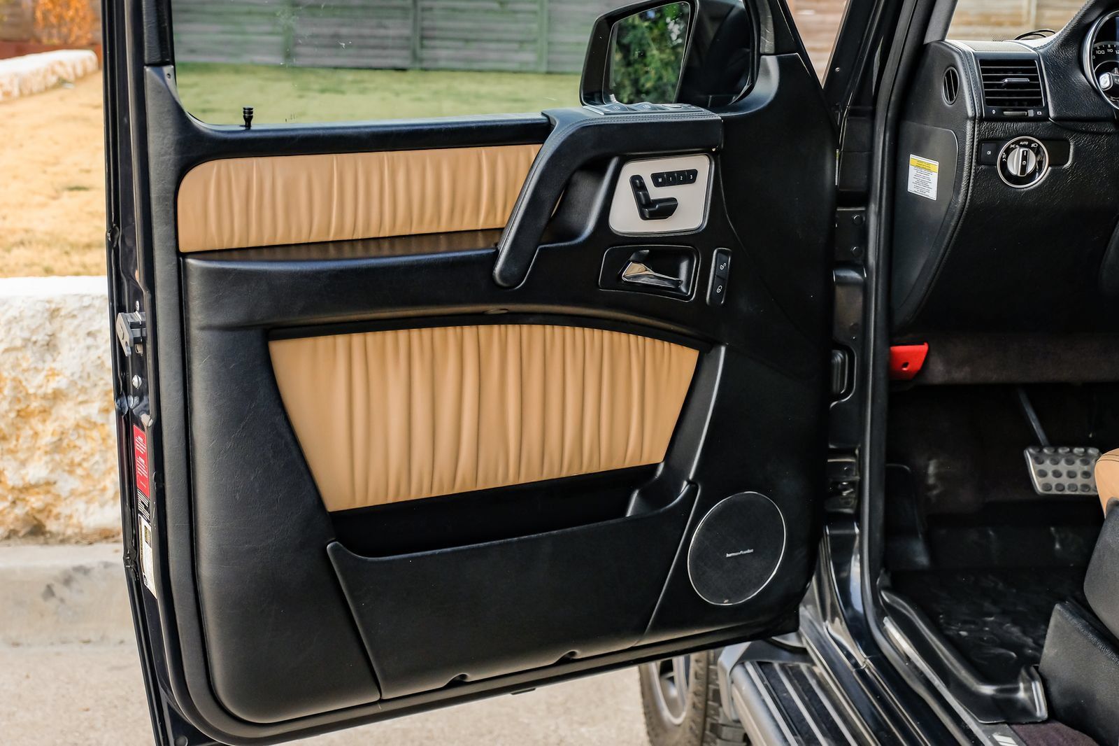 Used 2013 Mercedes-Benz G 63 AMG 4MATIC image 45